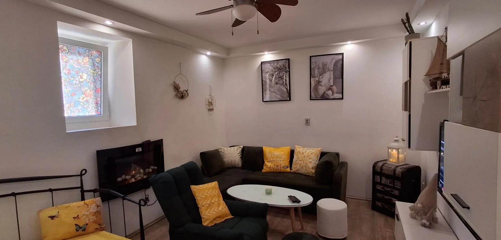 Old Town Sole Apartment Split 0*,